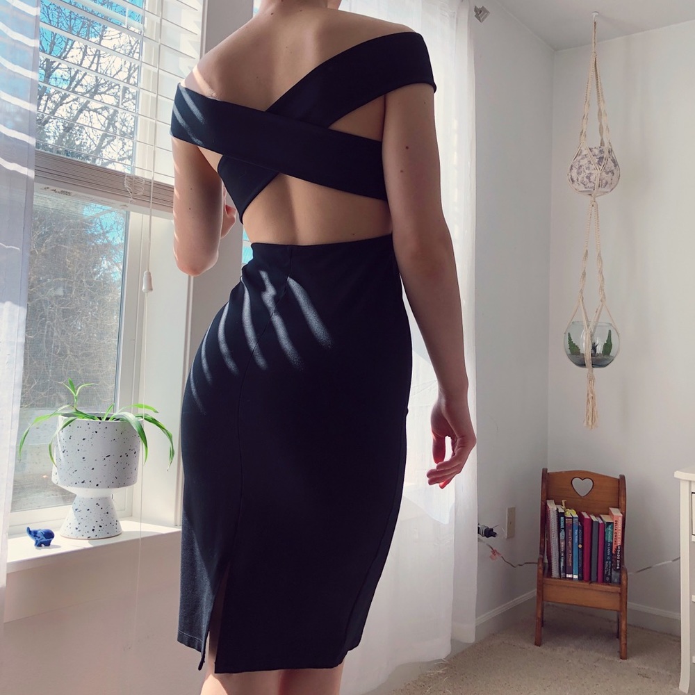 Black Aritzia Dress